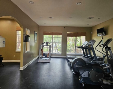 12148 St. Andrews Place - Photo Thumbnail 15