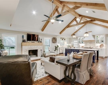 1325 Shamrock Lane - Photo Thumbnail 11