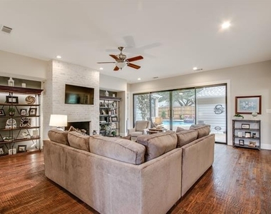 1325 Shamrock Lane - Photo Thumbnail 7