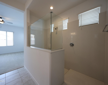 7683 W Smoketree Drive - Photo Thumbnail 9