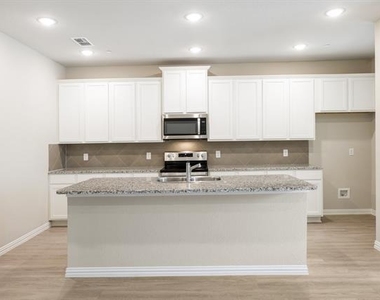 1248 Jones Trail - Photo Thumbnail 5