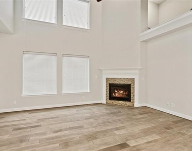 6305 Smithwick - Photo Thumbnail 4