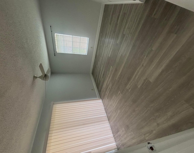 6284 La Costa Drive - Photo Thumbnail 10