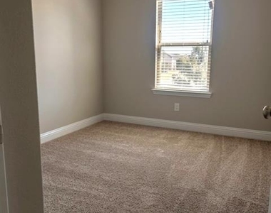 1426 Warringwood Drive - Photo Thumbnail 3