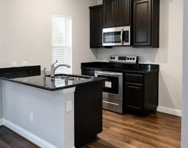 1426 Warringwood Drive - Photo Thumbnail 6