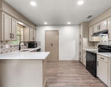3008 Lafayette Street - Photo Thumbnail 13
