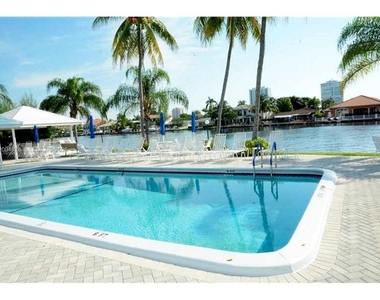 6207 Bay Club Drive - Photo Thumbnail 6