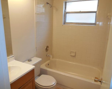 8393 Royal Palm Boulevard - Photo Thumbnail 15