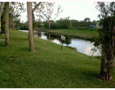 11458 Royal Palm Boulevard - Photo Thumbnail 2