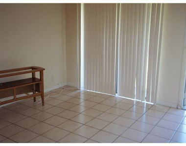 11458 Royal Palm Boulevard - Photo Thumbnail 6