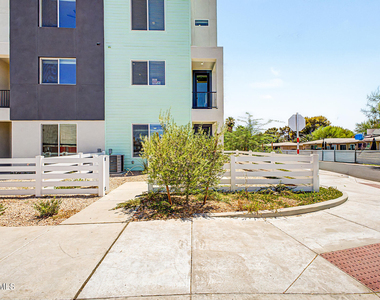2601 E Clarendon Avenue - Photo Thumbnail 1