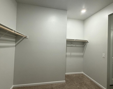 24553 W Hopi Street - Photo Thumbnail 10