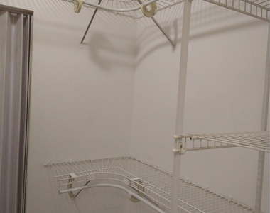8903 Nw 28th Drive - Photo Thumbnail 16