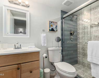 4610 N 68th Street - Photo Thumbnail 10