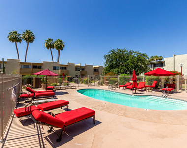 4610 N 68th Street - Photo Thumbnail 12