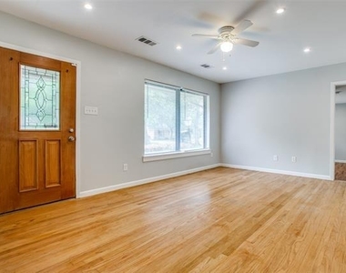 3733 Park Lane - Photo Thumbnail 1