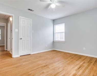 3733 Park Lane - Photo Thumbnail 7
