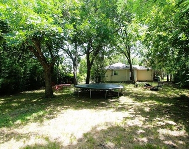 808 Emery Street - Photo Thumbnail 22