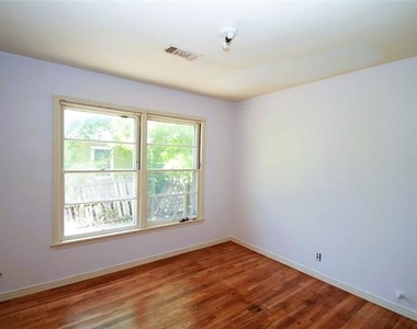808 Emery Street - Photo Thumbnail 17