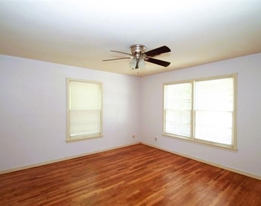 808 Emery Street - Photo Thumbnail 18