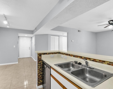 3995 W Mcnab Road - Photo Thumbnail 9
