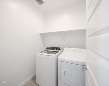 17351 W Gray Fox Trail - Photo Thumbnail 14