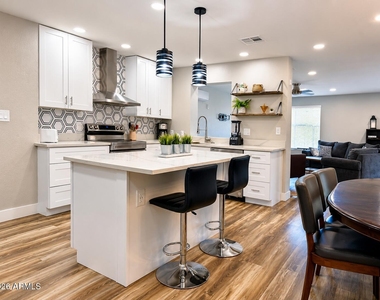 5509 S Mill Avenue S - Photo Thumbnail 7