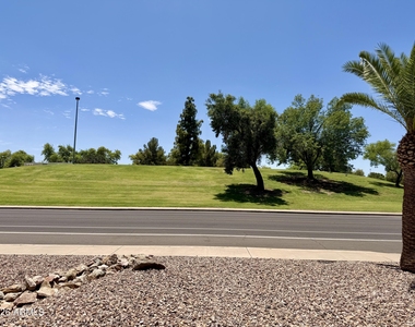 5509 S Mill Avenue S - Photo Thumbnail 10