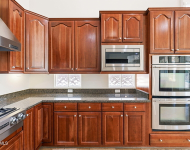 12391 N 145th Way - Photo Thumbnail 19