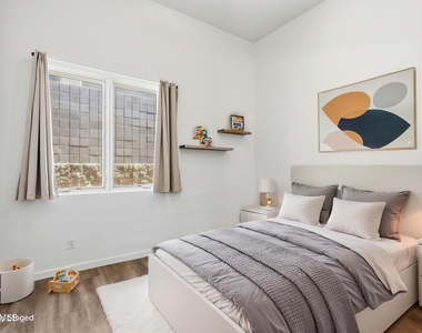 12391 N 145th Way - Photo Thumbnail 50
