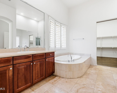 12391 N 145th Way - Photo Thumbnail 46