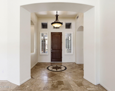 12391 N 145th Way - Photo Thumbnail 5