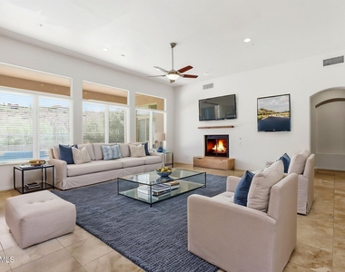12391 N 145th Way - Photo Thumbnail 7