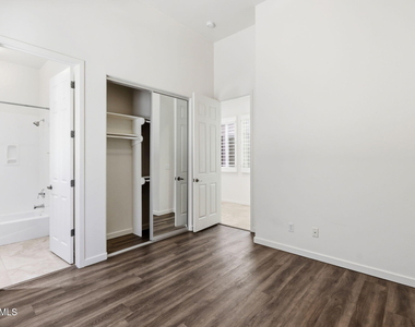 12391 N 145th Way - Photo Thumbnail 26