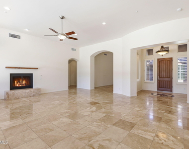 12391 N 145th Way - Photo Thumbnail 10