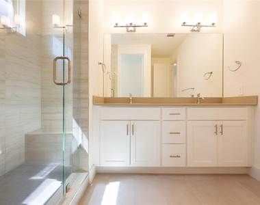 808 Eaglescliffe Landing - Photo Thumbnail 24