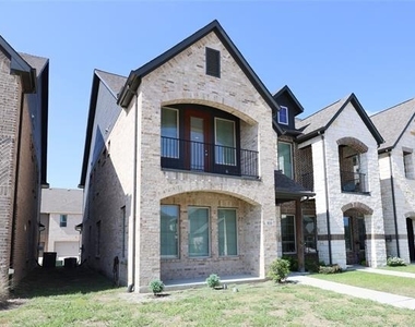 808 Eaglescliffe Landing - Photo Thumbnail 1