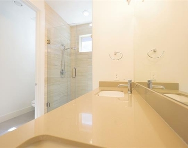 808 Eaglescliffe Landing - Photo Thumbnail 23