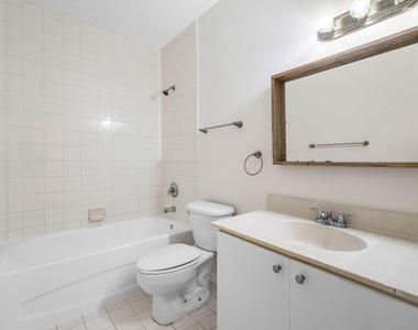 1161 Golden Lakes Boulevard - Photo Thumbnail 7
