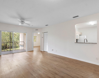 1161 Golden Lakes Boulevard - Photo Thumbnail 9
