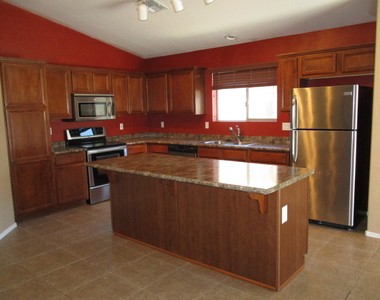2965 E Blue Ridge Way - Photo Thumbnail 2