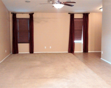 2965 E Blue Ridge Way - Photo Thumbnail 1