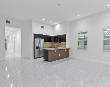316 Sw 16th Street - Photo Thumbnail 4