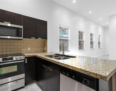 316 Sw 16th Street - Photo Thumbnail 3