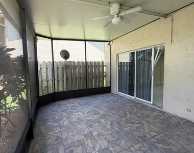9741 Nw 37th Street - Photo Thumbnail 12
