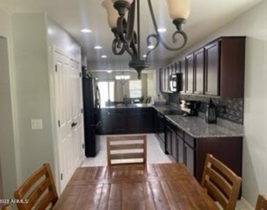 4038 S 183rd Drive - Photo Thumbnail 3