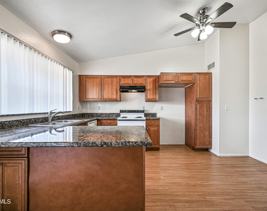 11102 W Turney Avenue - Photo Thumbnail 11