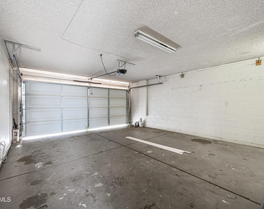11102 W Turney Avenue - Photo Thumbnail 16