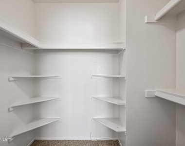 11102 W Turney Avenue - Photo Thumbnail 21