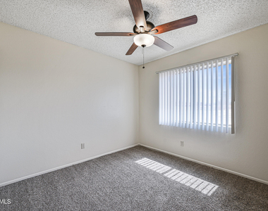 11102 W Turney Avenue - Photo Thumbnail 22